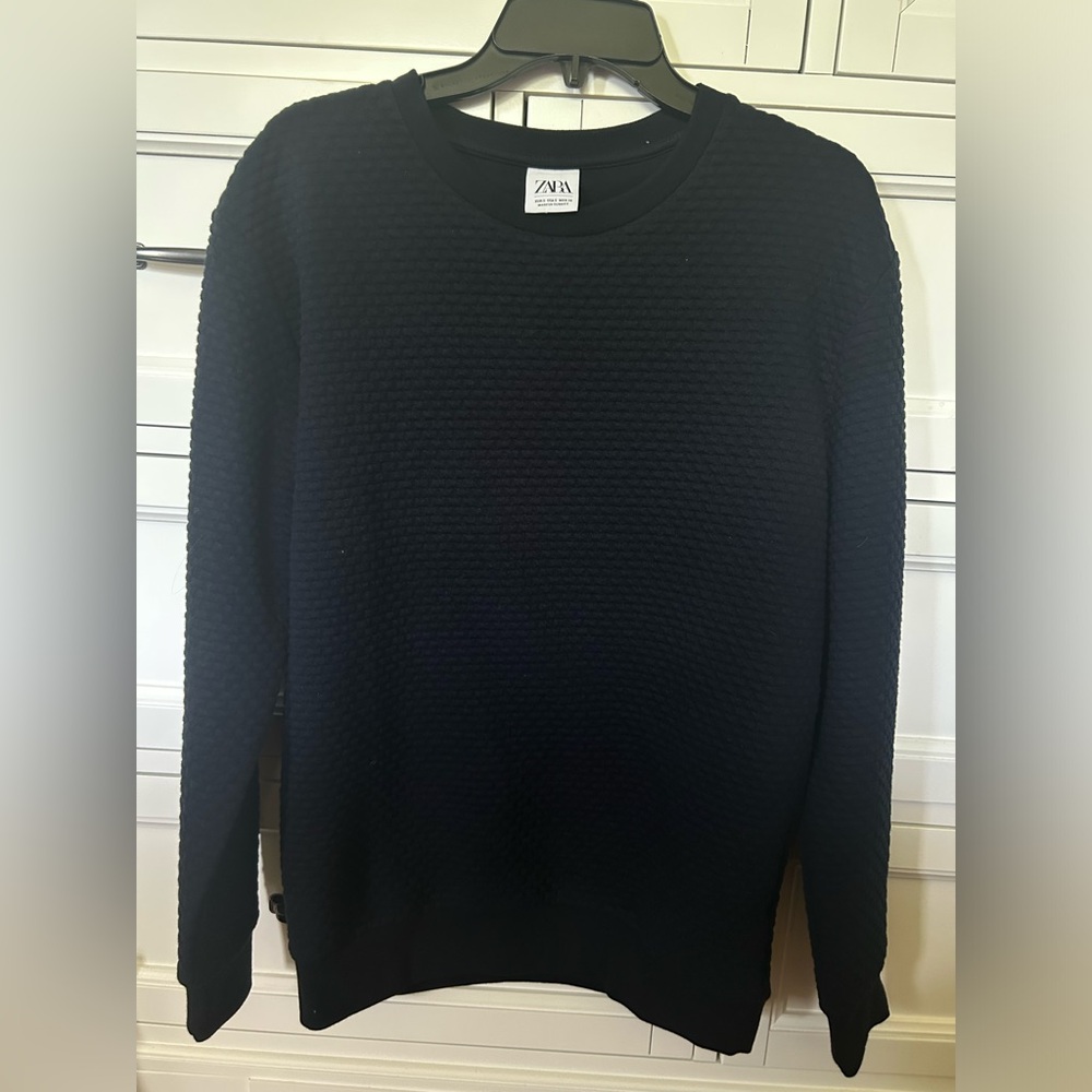 Zara Men textured navy crewneck